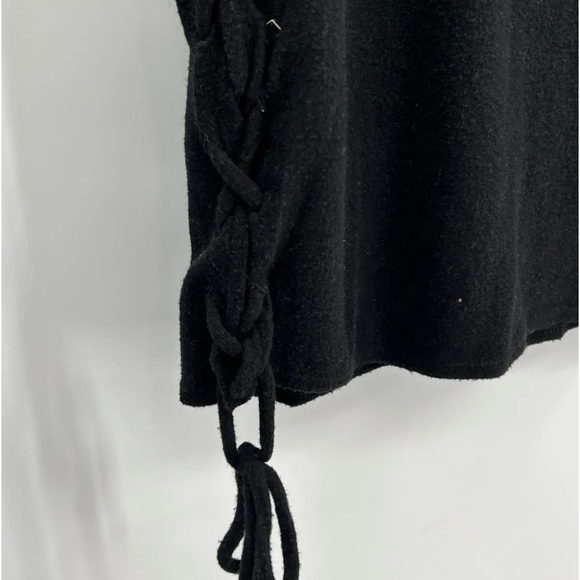 NWT CHASER Black Soft Leopard Floral Embroidered Side Tie Sweatshirt Size Medium - Picture 3 of 13